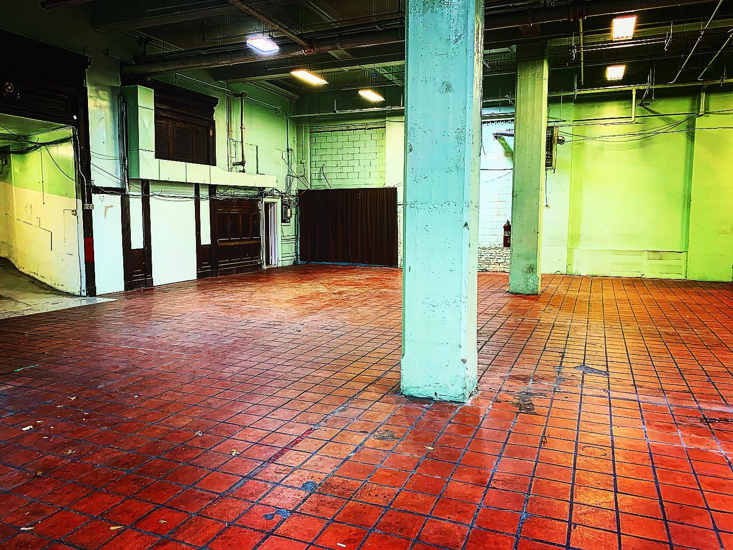 We love walking into historic spaces like this. Always makes us think of the possibilities of the future while preserving the past. 
.
.
.
#cardealership #cadillac #warehouse #loft #industrialdesign #industrial #warehouseloft #officespace #offices #newjersey #newark #nyc #fidi #flatiron #chelsea #vision #officeinspo #officeinspiration #highceilings #noceilings